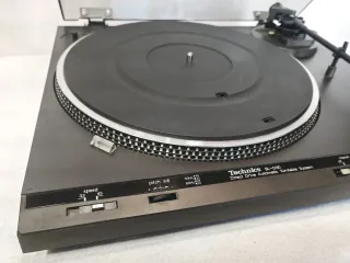 Tocadiscos Technics SL-D30 Direct Drive Automático