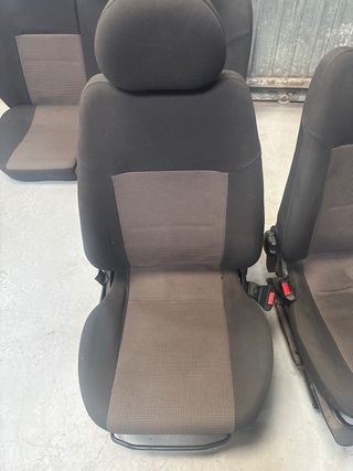 Asientos Opel Corsa C 2004 Delanteros y Traseros
