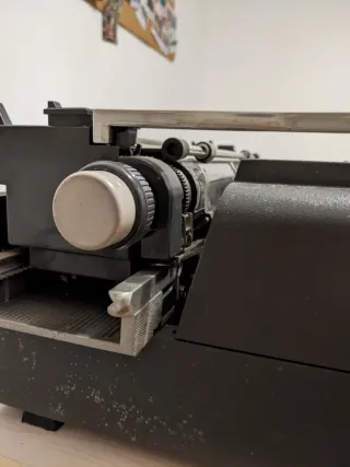 Máquina de escribir Olivetti Linea 98