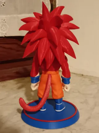 Goku Super Saiyan 4 Statuetta Daima