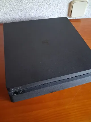 PS4 (PlayStation 4) Negra