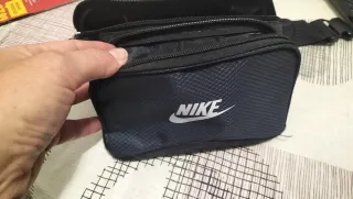 Riñonera Nike Negra