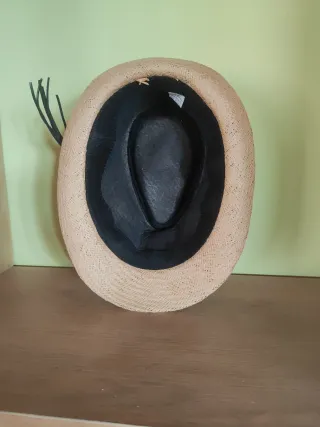 Sombrero de paja trenzado