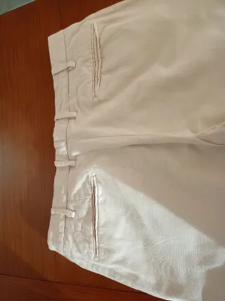 Pantalones algodón 55% y lino 45% de color beige
