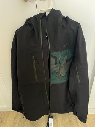 Chaqueta Oakley Negra Impermeable Militar