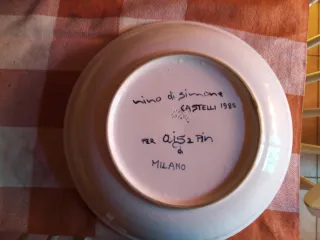 Piatti decorativi dipinti a mano