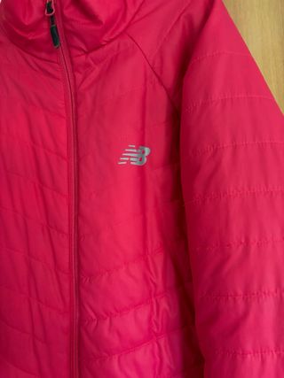 Chaqueta New Balance Rosa-Coral