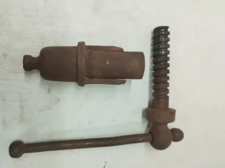 Usillo de hierro antiguo