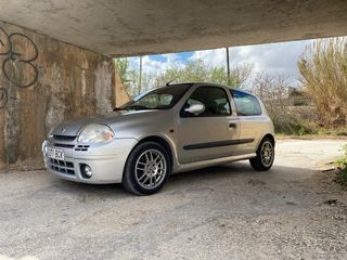 Renault Clio 2000