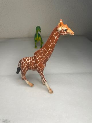 Lote figuras animales y dinosaurio