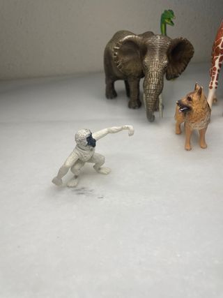 Lote figuras animales y dinosaurio