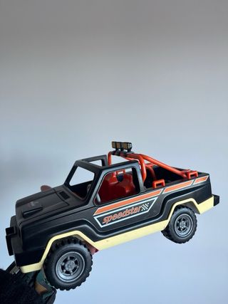 Coche todoterreno Playmobil Racing Team