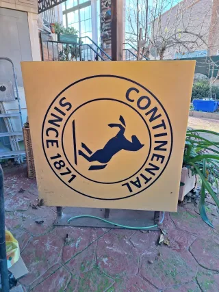 Cartel luminoso Continental