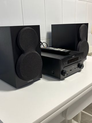 Mini cadena Yamaha negra
