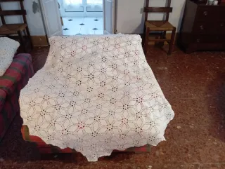 Mesa camilla redonda crochet hecha a mano