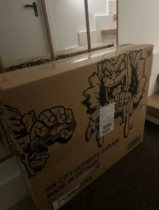 Hot Wheels Ultimate Garage Mega Garage