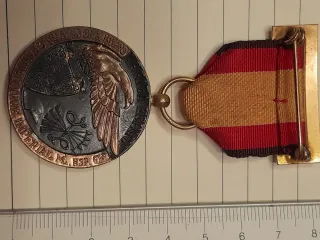 Medalla Guerra Civil Española variante vanguardia