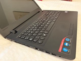 Portatil Lenovo i3 8GB RAM SSD 256GB