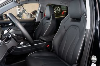 EBRO S400 1.5 DHE HEV Excellence CVT