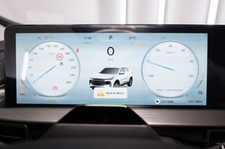 EBRO S400 1.5 DHE HEV Excellence CVT