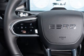 EBRO S400 1.5 DHE HEV Excellence CVT