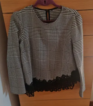 Jersey Zara asimétrico encaje