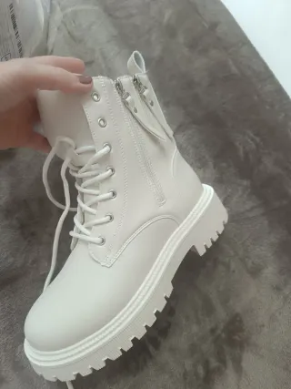 Botas blancas calentitas