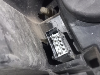 FARO IZQUIERDO RHR 9660236180 0301213201