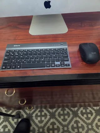 iMac 21.5 versión 16.2  vendo o cambio por móvil