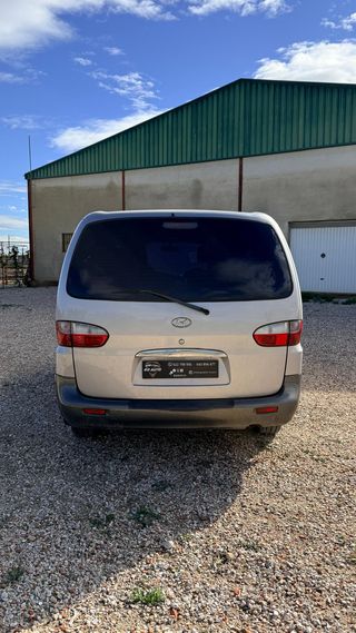 Hyundai H1 2.5 CRDi Starex