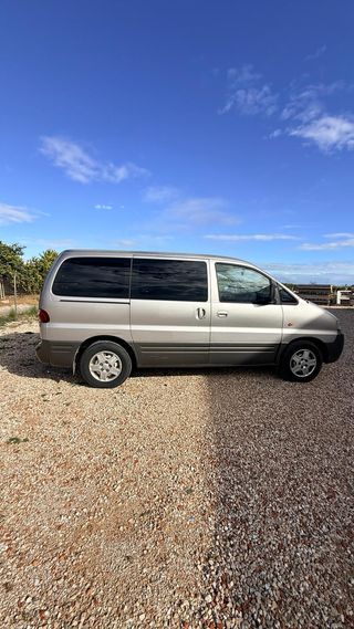 Hyundai H1 2.5 CRDi Starex