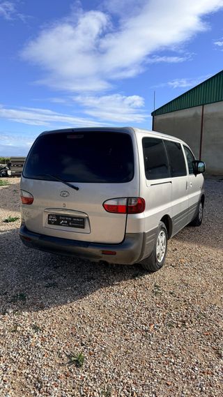 Hyundai H1 2.5 CRDi Starex