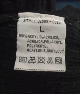 Chaqueta punto capucha pelo negra