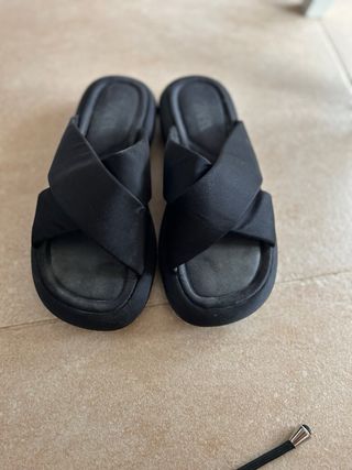 Variedad de calzado entre 10€-30€