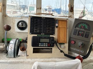 Barco merluzera 7,30mx 2,20m y 1,20 de puntal