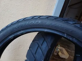 Neumáticos Metzeler Karoo Street