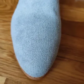 Botines grises con cremallera