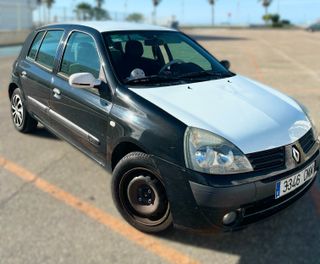 Renault Clio 2004