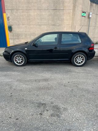 Vendo Volkswagen Golf 1.6 16v 105cv