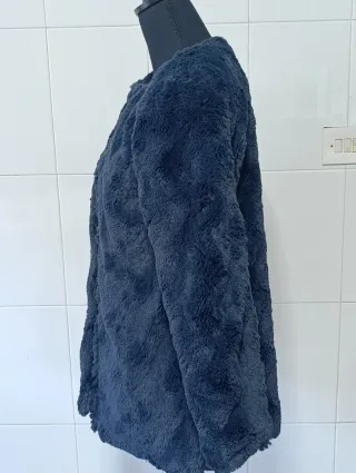 Abrigo pelo sintético azul