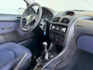 PEUGEOT 206 1.9D 70CV MANUAL 5PT 5PZ AÑO 2001