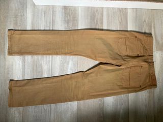 Pantalón vaquero masculino de vestir.