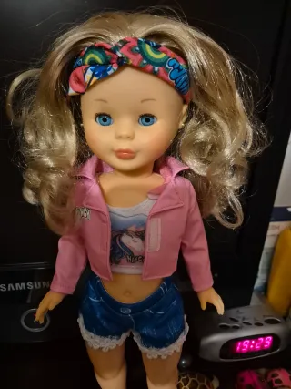 Ropa para Nancy: Chaqueta, Shorts , Top y cinta pa