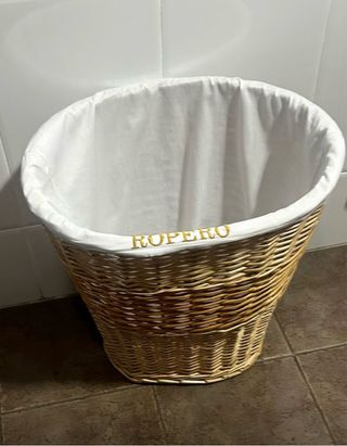 Cesto de mimbre para ropa sucia
