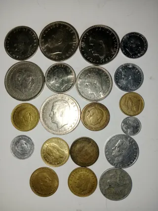 Lote 20 monedas pesetas diferentes valores y años