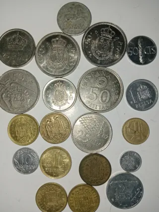 Lote 20 monedas pesetas diferentes valores y años