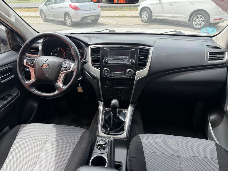 Mitsubishi L200 2021, foto 15