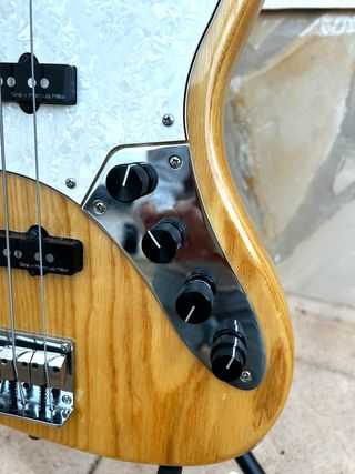 Sire V7 Swamp Ash Mejorado