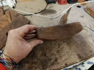 Cepillo de carpintero antiguo