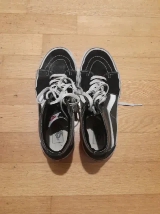 Scarpe Vans Sk8-Hi nere e bianche